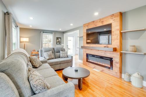 Contemporary Family Home Near Cherokee Lake!