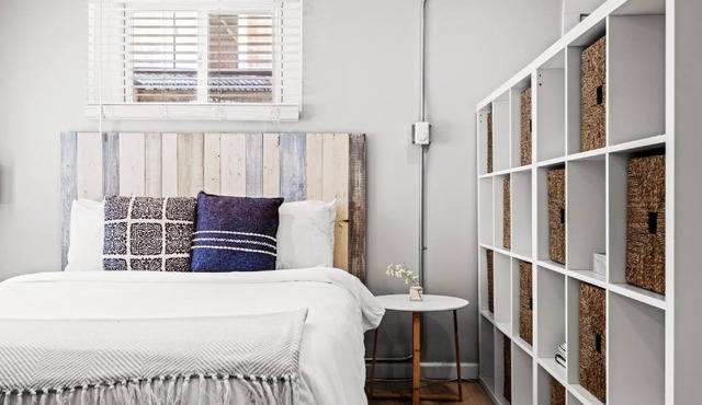Contemporary Finishes - Studio Apt - Sloans Lake