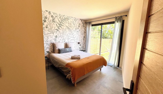 Contemporary villa La Souchette