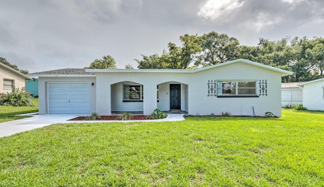 Contemporary Gem w/Sun Room in Beverly Hills!