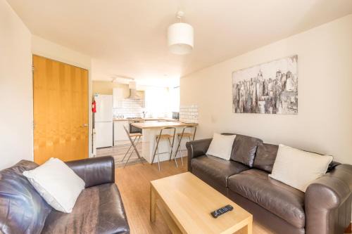 Contemporary Hampton 3 by Prescott Apartments