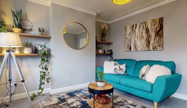 Contemporary Hideaway by Nottingham Castle - 5 bed