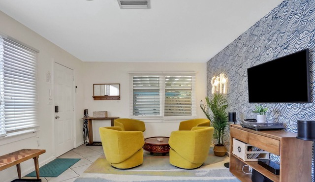 Contemporary Home with Private Pool & Hot Tub, Central AC, and Washer/Dryer