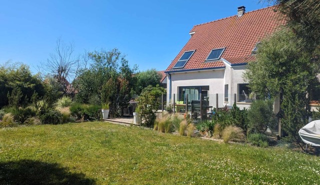 Contemporary house 240m² with outdoor JACUZZI