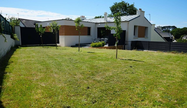 Contemporary house at the gates of Brest