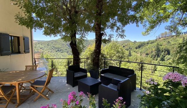 contemporary house breathtaking view