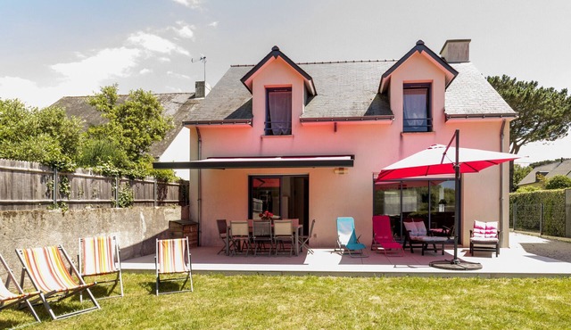Contemporary House, Quiet Cul-De-Sac, Near Beach, Terrace, Garden, Parking, Wi-Fi, Bikes Included