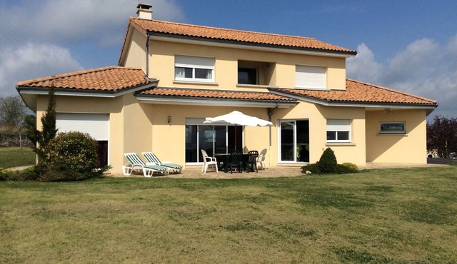 Contemporary house in the countryside