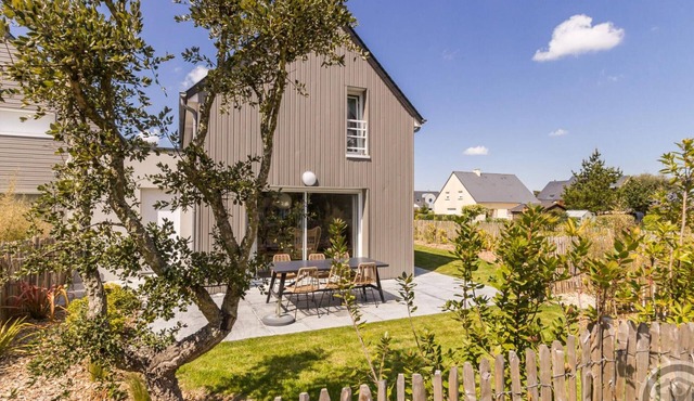 Contemporary House in Portbail - Private Garden and Internet Included