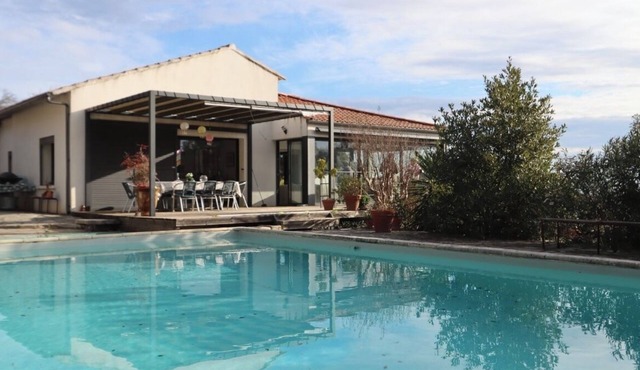 Contemporary house in the garrigue