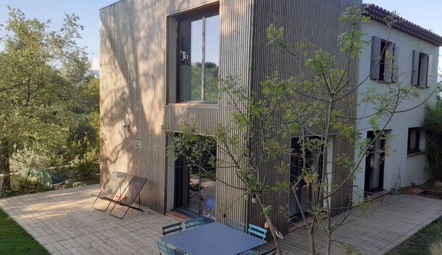 Contemporary house near Aix en Provence Sainte Victoire view