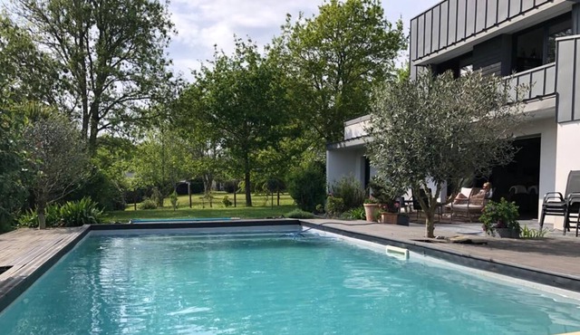 Contemporary house with pool near Saint Goustan