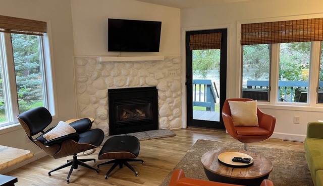 Contemporary Lakefront Condo @ Giants Ridge Ski, Golf, Beach, Bike