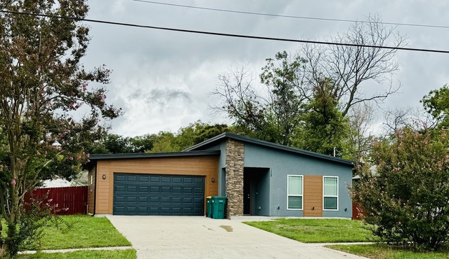 Contemporary Leon St. House
