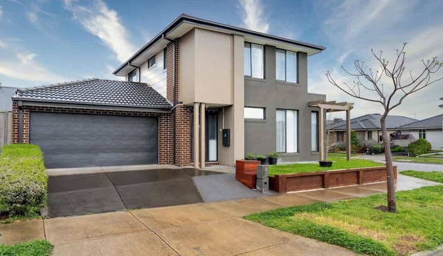 Contemporary Living at this Clyde Family Estate