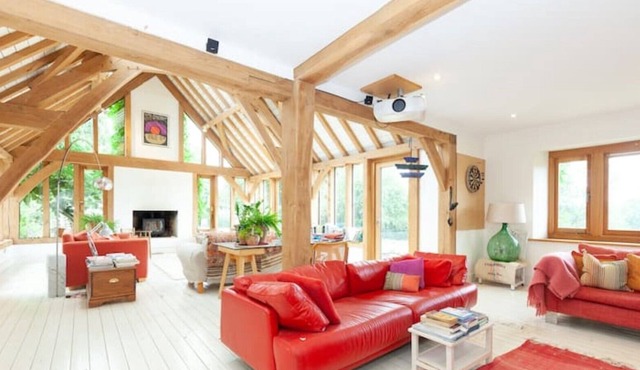 Contemporary luxury light-filled living by Woodstock & Blenheim