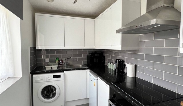 Contemporary Luxury Studio Flat in Alperton