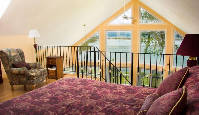 Contemporary ocean front cottage on the shore of the highest tides in the world.