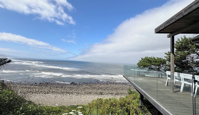 Contemporary Oceanfront Estate