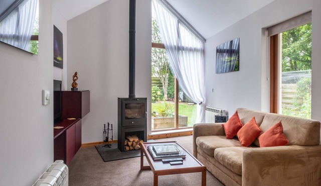 Contemporary One Bedroom Apartment Close To All Amenities In Conservation Area