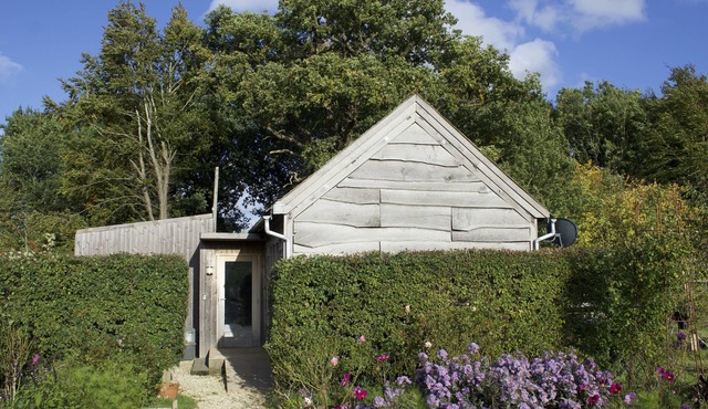 Contemporary rural cabin in the Cotswolds