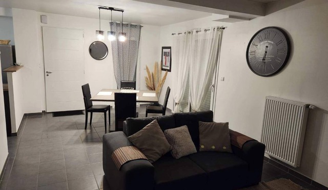 Contemporary seaside house