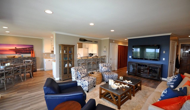 Contemporary South County Escape Walking Distance To Beach