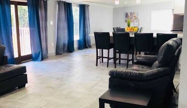 Contemporary , State-of-the-art , Work Friendly