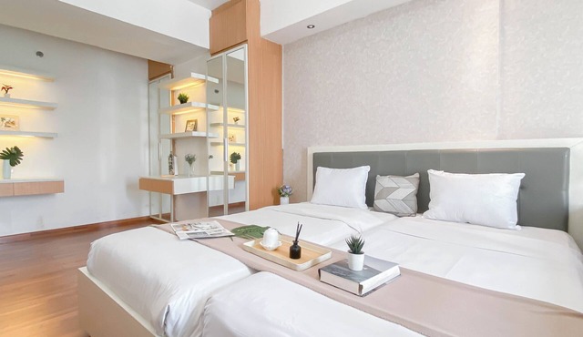 Contemporary Studio Loft Apartment At Park View Condominium