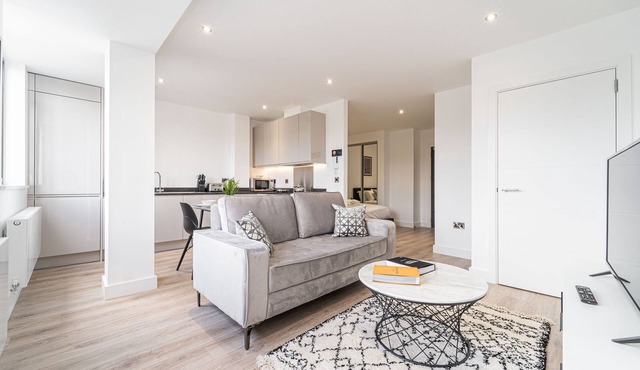 Contemporary Studio near NEC & Airport, Free Parking