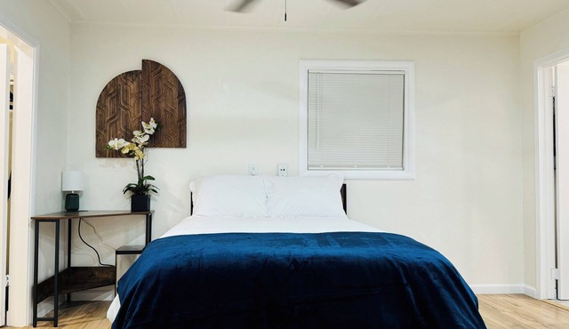 Contemporary Studio Near Mojave Aerospace Airport
