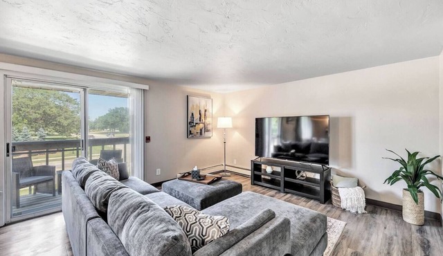 Contemporary Two-Bd Upper Suite
