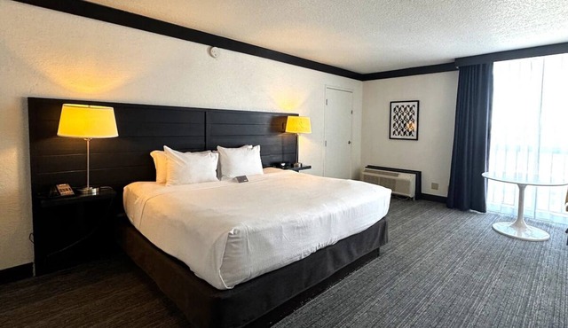 Contemporary Vegas Stay Near Bellagio + Bar & Casino Access