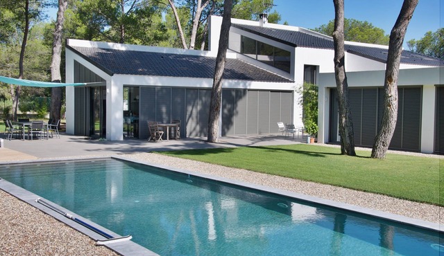 CONTEMPORARY VILLA 280m² near Aix en Provence