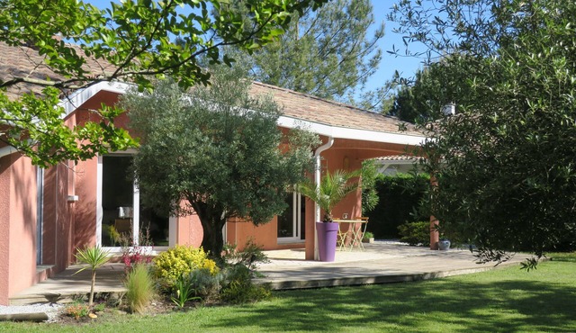 CONTEMPORARY VILLA * BETWEEN OCEAN AND LANDAISE FOREST