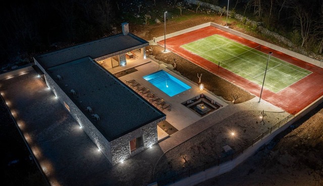 Contemporary Villa Fantazija – A Luxurious Retreat in Dicmo