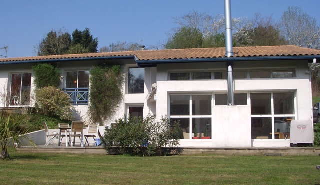 contemporary villa 240 m2 for 8 people