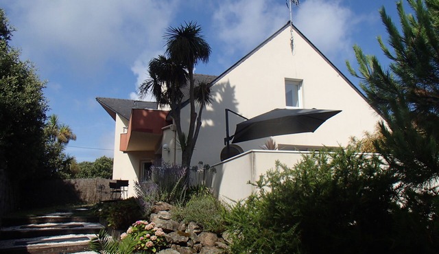 Contemporary villa in Le Pouliguen, 150m from the wild coastline