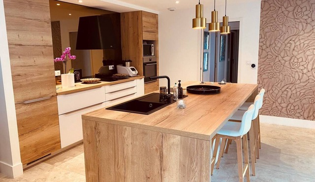 Contemporary villa in Drôme provençale