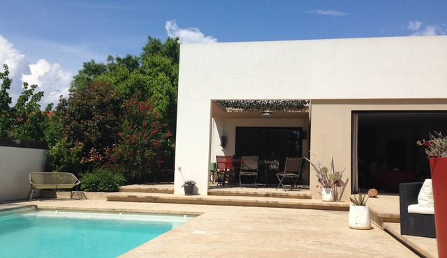Contemporary villa in a village 15 minutes from Perpignan