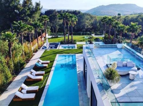 Contemporary villa near Sitges Hills