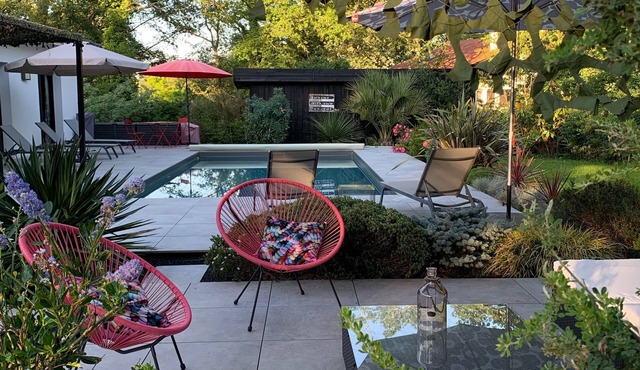 CONTEMPORARY VILLA WITH HEATED POOL IN A QUIET LOCATION