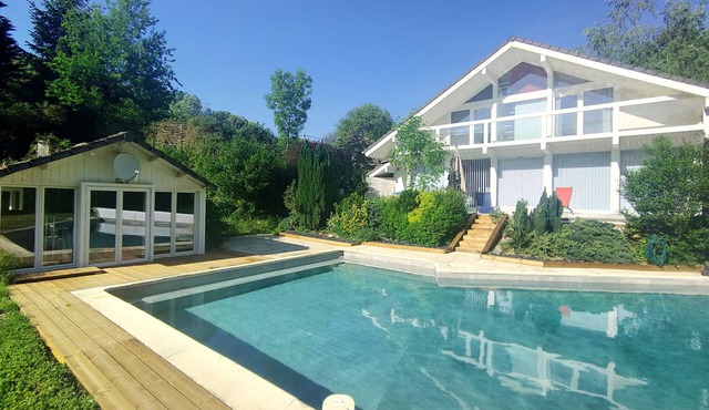 Contemporary villa with pool, spa and sauna in the heart of unspoilt nature