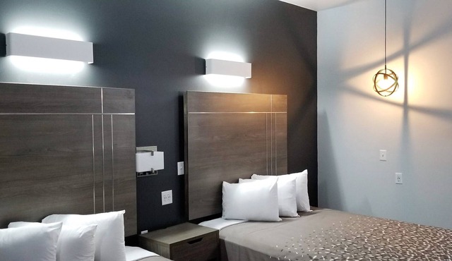 Continental Inn & Suites