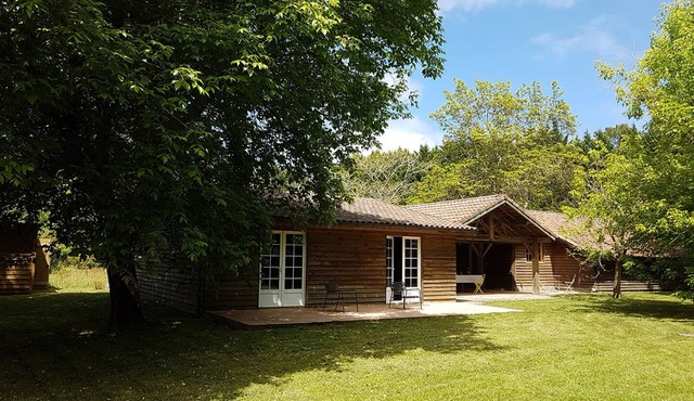 Contis-les-Bains, Saint-Julien-en-Born, wooden sheepfold