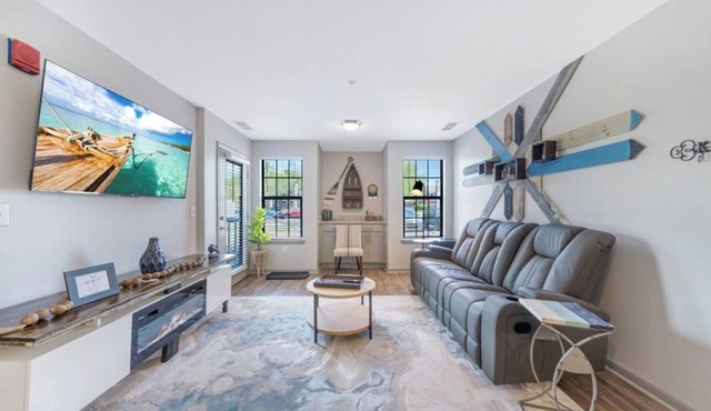 Contractor Apartment Redstone Arsenal 3 minutes, UAH Campus 5 minutes, Eat+Shop