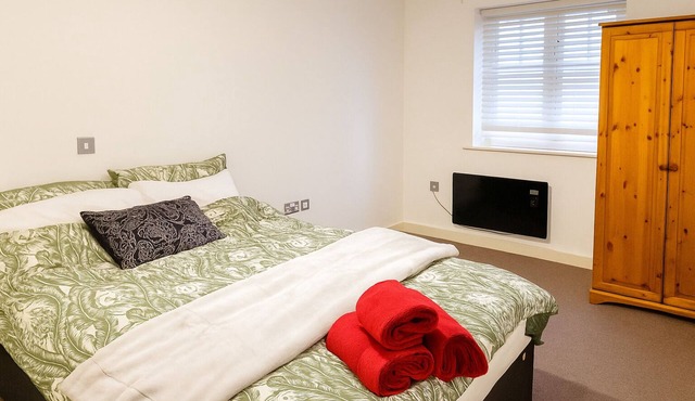 Contractor/Business stays with free street parking