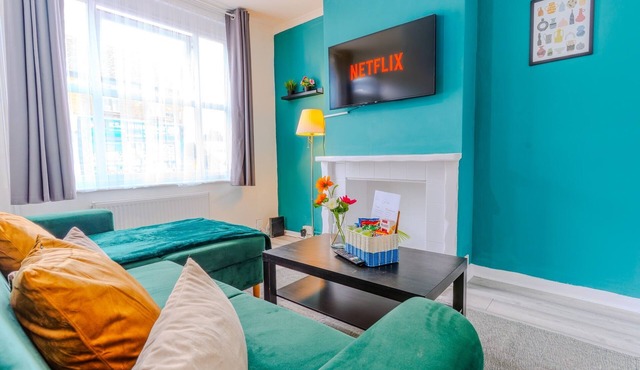 Contractor & Family Friendly-Sleeps 6 +Ping Pong Table +Wifi