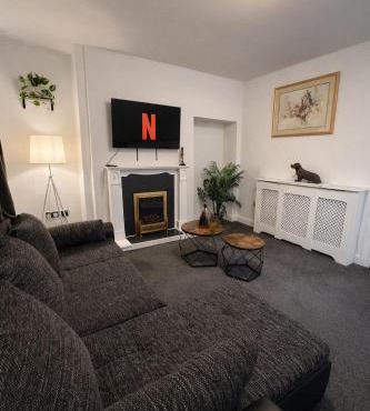 Contractor & Family Sleeps 5 Bham HS2 Parking for 3