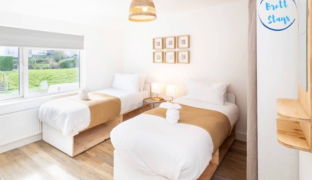 Contractor Home Parking & Garden – Near Avonmouth